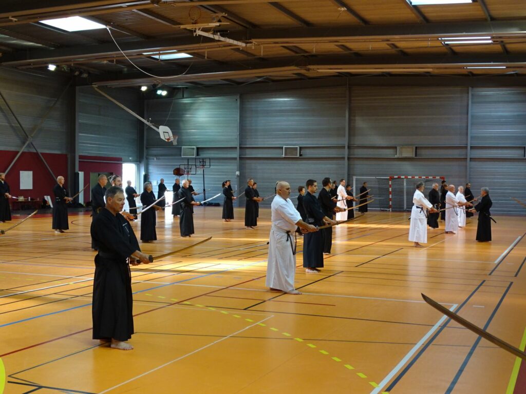 image_1449945_20250303_ob_e7af7a_villeneuve-24-25-6-23-06-1024x768 Juin 2023 - Stage Régional à VEDENE